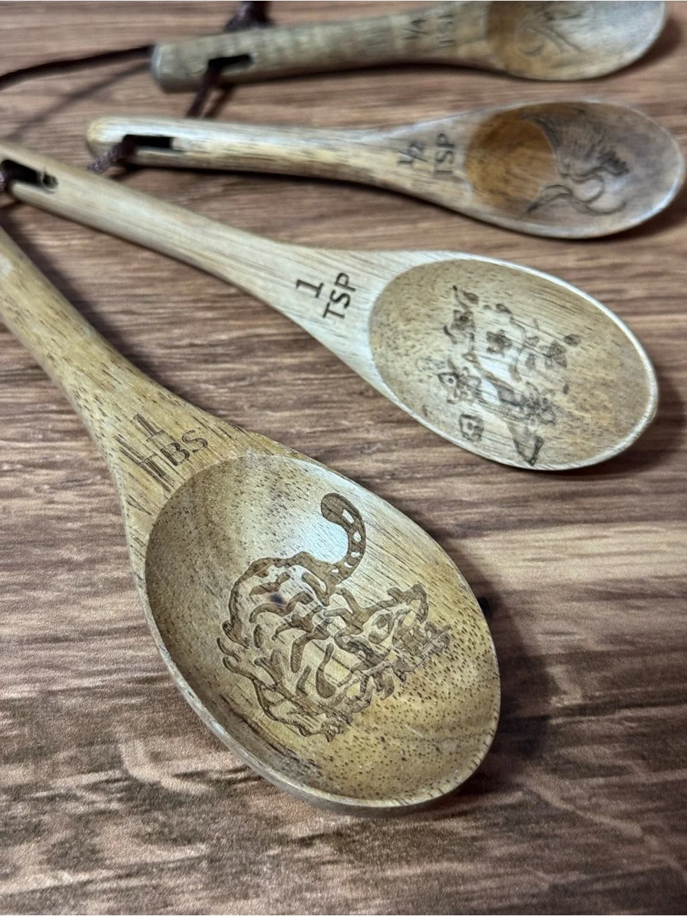 Six Crimson Cranes-inspired Wooden Measuring Spoons - Owlcreate